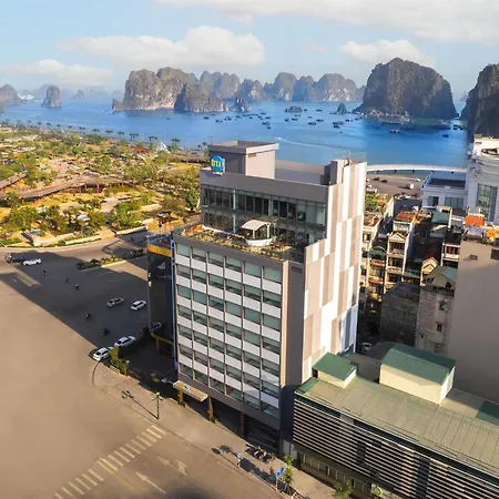 Tru By Hilton Ha Long Hon Gai Centre Hotel