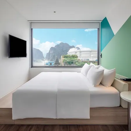 Tru by Hilton Ha Long Hon Gai Centre