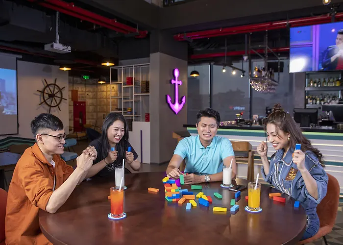 Tru By Hilton Hon Gai Centre Khách sạn Hạ Long