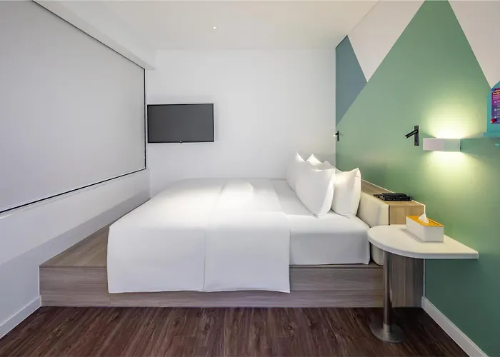 Tru By Hilton Hon Gai Centre Khách sạn