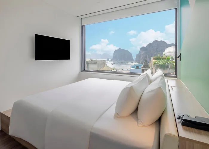 Tru By Hilton Hon Gai Centre Khách sạn Hạ Long
